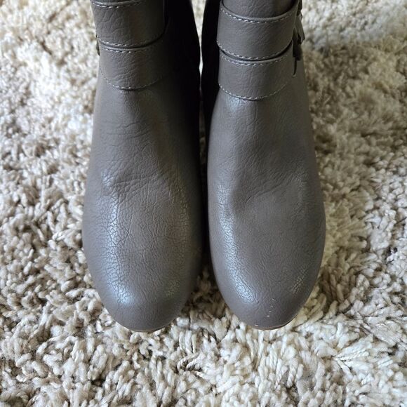 JustFab Anitah Heeled High Boots - Picture 12 of 13